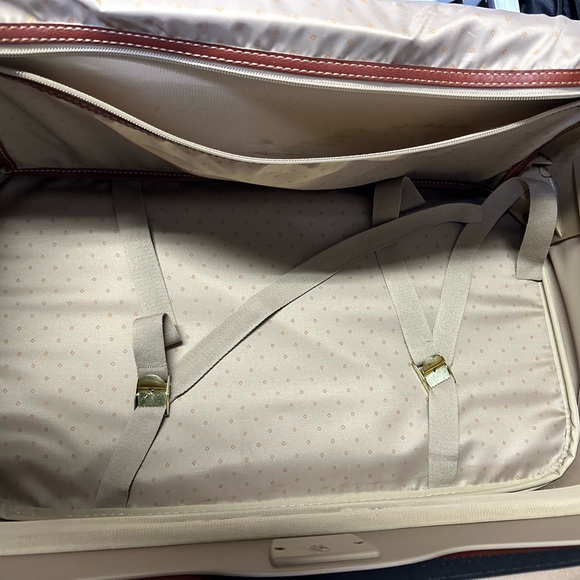 Samsonite carry on two wheel luggage - Picture 7 of 9